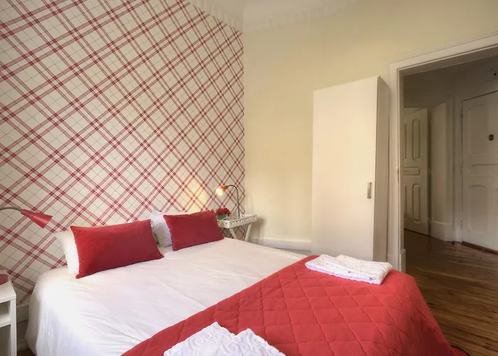 Angola Apartment - 8Bedrooms