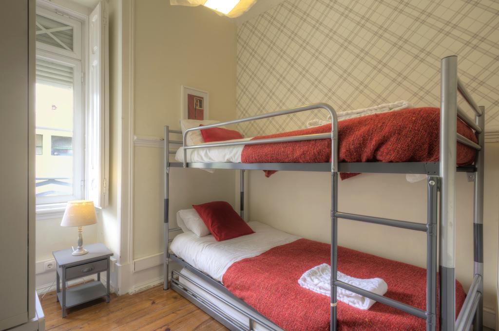 Apartment Angola - 8bedrooms Lisbon