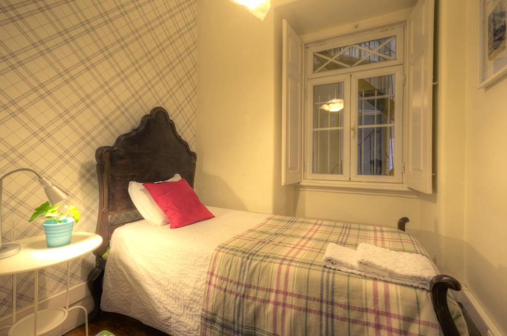 Apartment Angola - 8bedrooms Lisbon